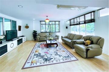 Single House for Rent in Prime Phrom Phong Area