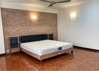 Spacious 3 Bedrooms for rent in Sukhumvit 11