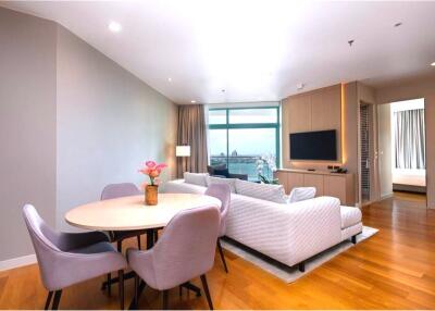 For Rent, 2Bed,170sqm beside the Chao Phraya River