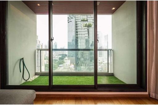 Large 2BR near BTS in Sathorn.