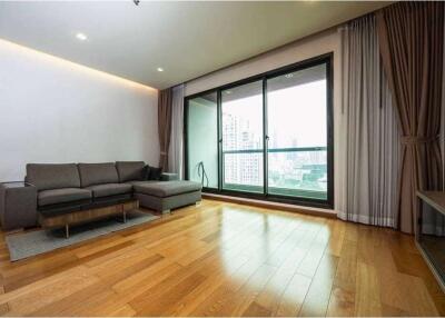 Large 2BR near BTS in Sathorn.