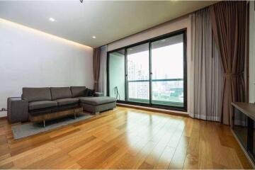 Large 2BR near BTS in Sathorn.