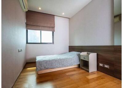 Large 2BR near BTS in Sathorn.