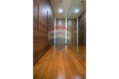 Large 2BR near BTS in Sathorn.