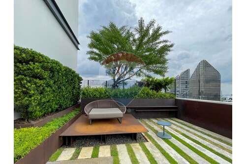 The Loft Asoke Condo For : Stylish 1-Bedroom with Furnishings.