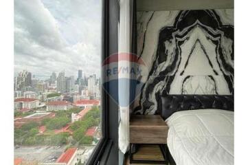 The Loft Asoke Condo For : Stylish 1-Bedroom with Furnishings.