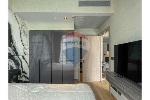 The Loft Asoke Condo For : Stylish 1-Bedroom with Furnishings.