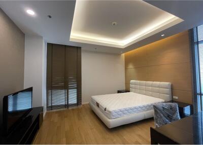 Experience Luxury Living in the Heart of Thonglor with our Brand New Trendy Apartment