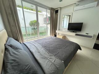 1 Bath in Pratumnak for 900,000 THB CS9597