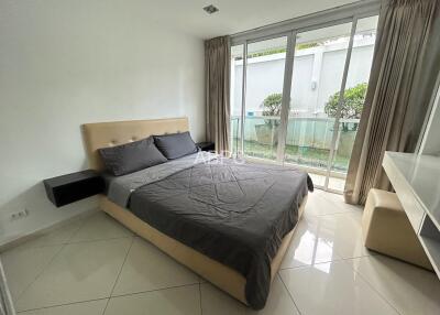 1 Bath in Pratumnak for 900,000 THB CS9597