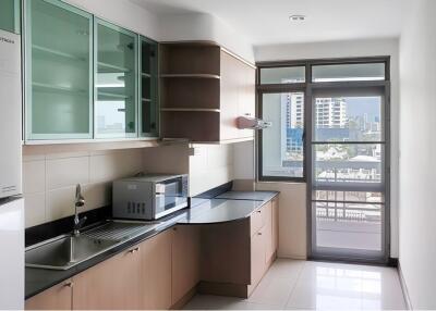 For Sale: ROYAL CASTLE Condominium, Sukhumvit Soi 39