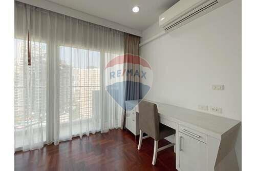 250 Sqm., 3 Beds, 3 Baths Condo listed for ฿ 110,000./Month