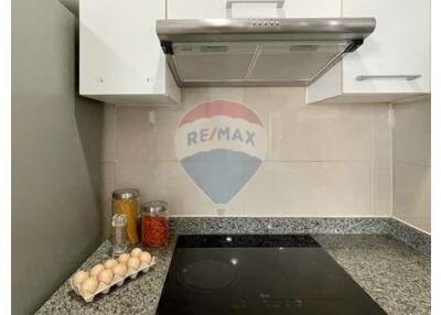 Newly Renovated 2 Bedrooms with amazing facilities in Phrom Phong.