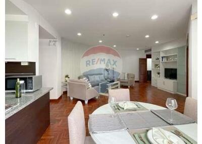 Newly Renovated 2 Bedrooms with amazing facilities in Phrom Phong.