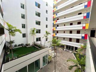 1 Bath in Pratumnak for 900,000 THB CS9598