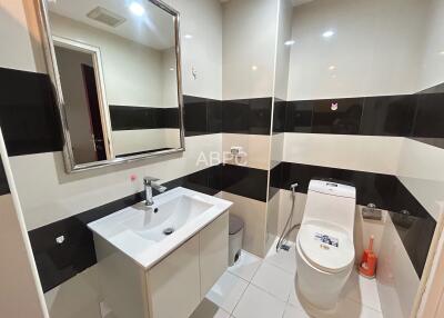 1 Bath in Pratumnak for 900,000 THB CS9598