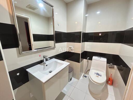 1 Bath in Pratumnak for 900,000 THB CS9598