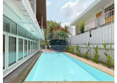 Homey 3-Bedroom with private pool/garden close to Nana BTS.