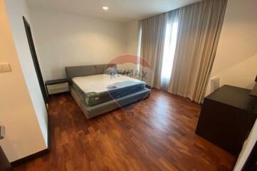 "Spacious Condo in Bangkok with Full Amenities"