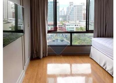 Pet-friendly 2 bedroom condo in Sukhumvit, a rare find.