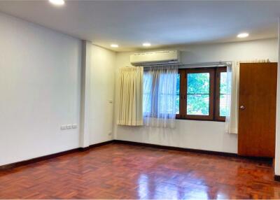 4-Bedroom Home in Prime Sukhumvit Area