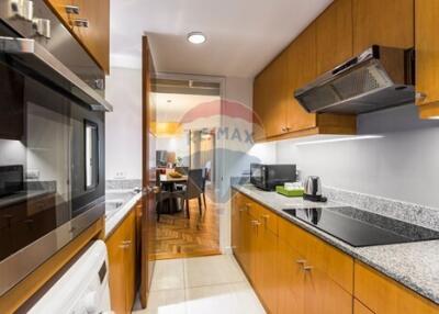 Pet Friendly 3-Bed Condo in Vibrant Yan Nawa for Rent