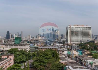 "Luxe Condo Living in Central Bangkok - 3 Bed, 3 Bath"