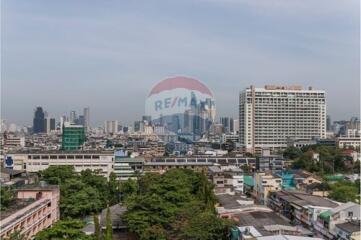 "Luxe Condo Living in Central Bangkok - 3 Bed, 3 Bath"