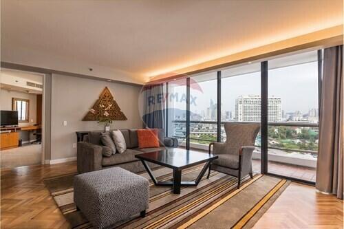 "Luxe Condo Living in Central Bangkok - 3 Bed, 3 Bath"