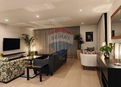 "Elegant 3-Bedroom Condo at Bann Ananda, Bangkok"