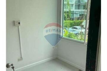 Two-story Townhouse for rent  BTS Eakkami Sukhumvit road