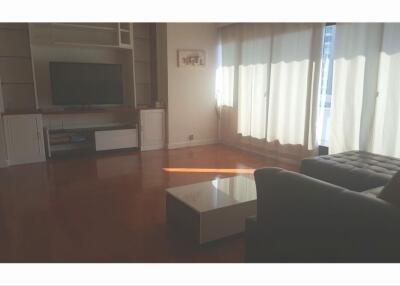 Spacious 2BR Apartment for Rent at Prasanmitr Place, Sukhumvit 23