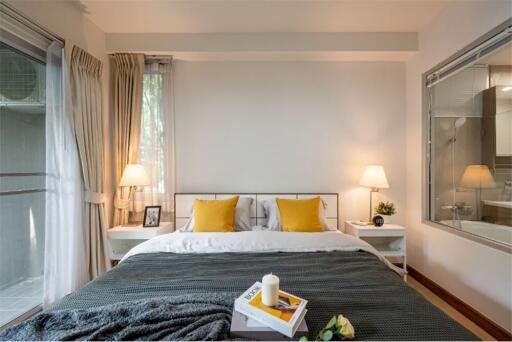 For sale: Newly renovated 2-bedroom condo at The Seed Musee Sukhumvit 26.