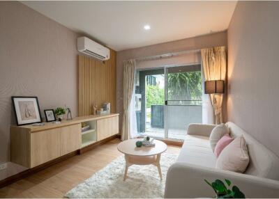 For sale: Newly renovated 2-bedroom condo at The Seed Musee Sukhumvit 26.