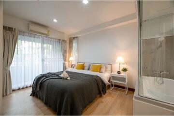 For sale: Newly renovated 2-bedroom condo at The Seed Musee Sukhumvit 26.