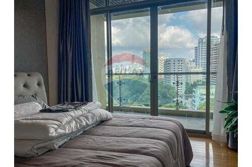 2 bed The lakes condo BTS Asoke benjakitti park