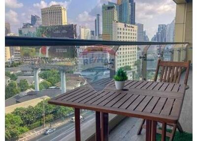 2 bed The lakes condo BTS Asoke benjakitti park