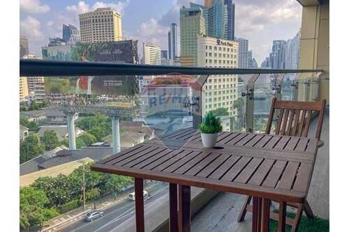 2 bed The lakes condo BTS Asoke benjakitti park