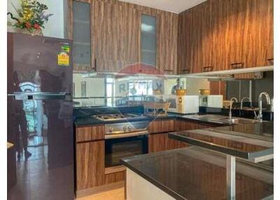 2 bed The lakes condo BTS Asoke benjakitti park