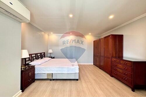 3BR Low-Rise Condo for Rent Near BTS Phrom Phong - Sukhumvit 39