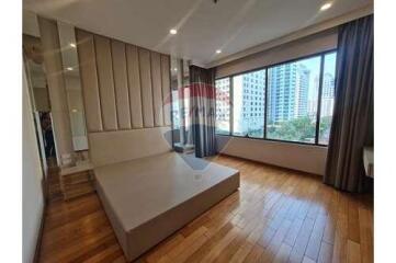 Spacious Sukhumvit Condo 3 Beds+Maid