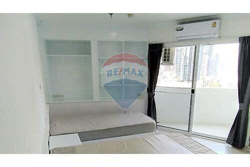 2 bed pet friendly for rent BTS Thonglor Suukhumvit 55