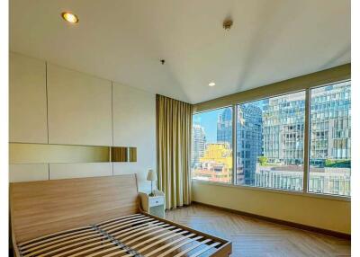 3 bed room for rent silom BTS saladaeng