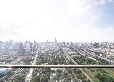 A panoramic view 1 bedroom with easy access to anywhere in Bangkok.