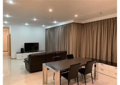 3 Bedrooms For Sale with Tenant The Emporio Place