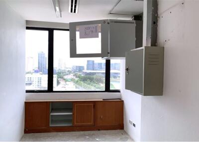 Office Space at Ocean Tower 1 Bangkok Office Space near BTS Asok.