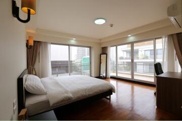 For RENT  3-Bed Condo in Bangkok