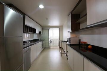 For RENT  3-Bed Condo in Bangkok