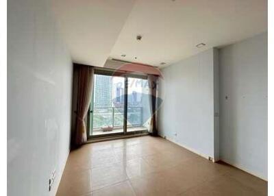 "Stunning 1-BR Condo in Bangkok