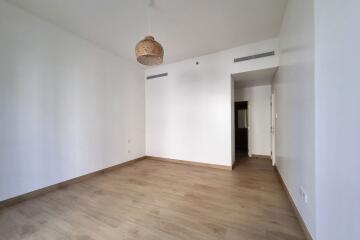 Spacious Layout  2BR  Vacant  Luxury Living